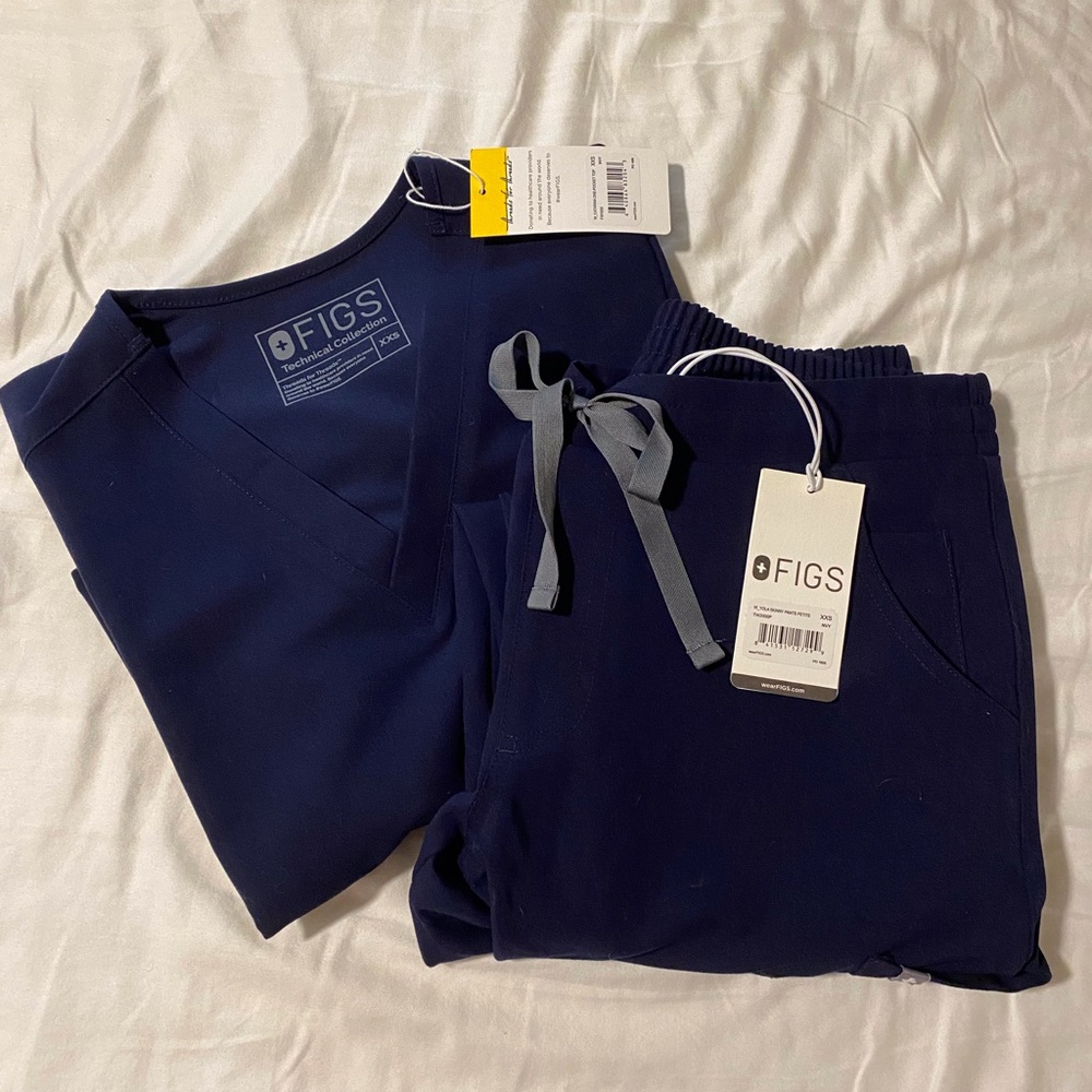 NWT Navy Catarina + Yola